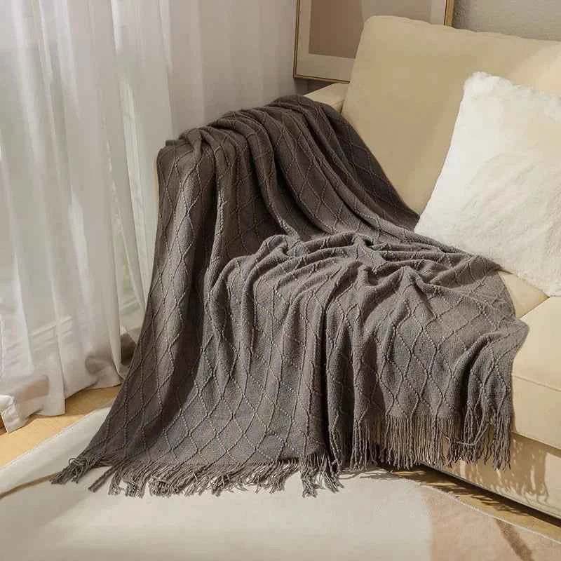 Nordic Solid Casual Blankets Throws Soft Comfortable Knitted Shawl Sofa Blanket Bed End Cover Travel Hotel Decorative Bedspread